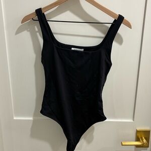 Babaton Aritzia Contour Squareneck Bodysuit Black Size Medium Tank